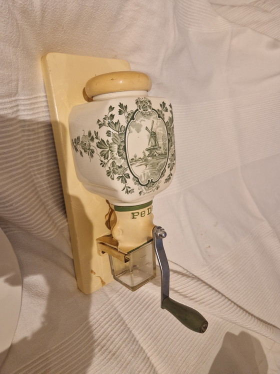 Image 1 of Bellissimo vecchio macinacaffè completo