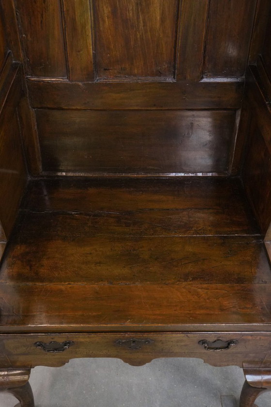 Image 1 of Antique English hooded lambing chair from the 18th century with a hood shape and a drawer