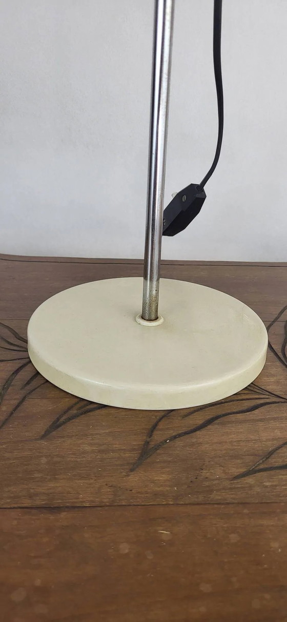 UFO Space Age Desk Lamp – Table lamps, Metal (photo 3 of 11)