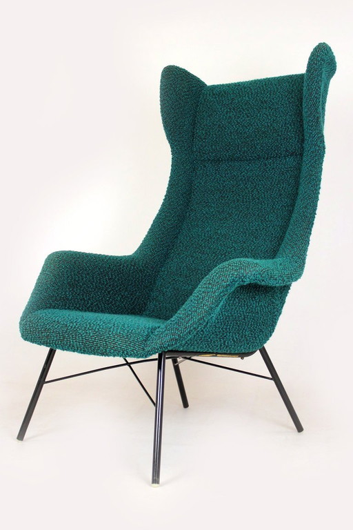 Wingback Lounge Chair van Miroslav Navrátil, Tsjecho-Slowakije, jaren 60