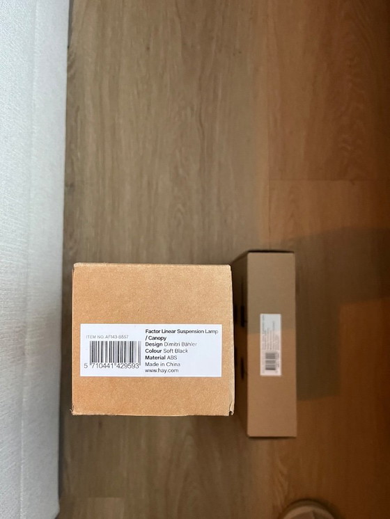 Image 1 of Factor Linear 1500 LED-Pendelleuchte, Aluminium, drehbar - HAY