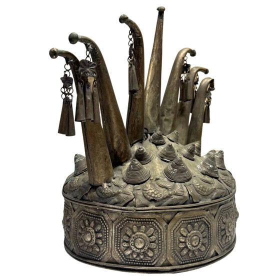 Antica Corona Rituale Miao in Bronzo – Guizhou – XIX Secolo – Oggetti decorativi, Bronze (photo 2 of 7)