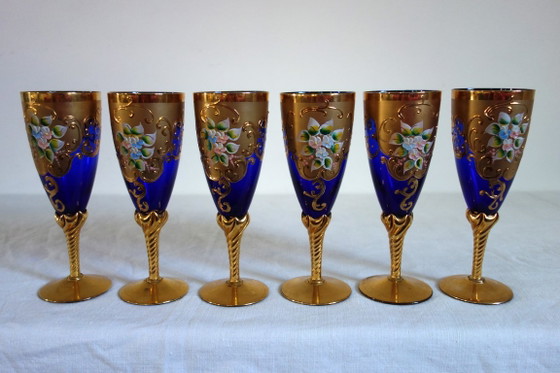 12 flûtes verre de Murano bleu cobalt et or mid century, Verres et carafes (photo 2 sur 12)