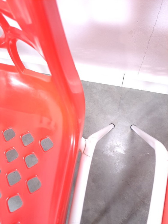 Image 1 of Set jaren 70 DDR rode kunststof tuinstoelen