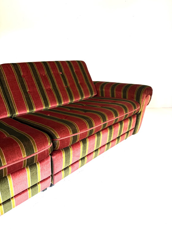 Image 1 of Canapé-lit vintage en velours des années 80