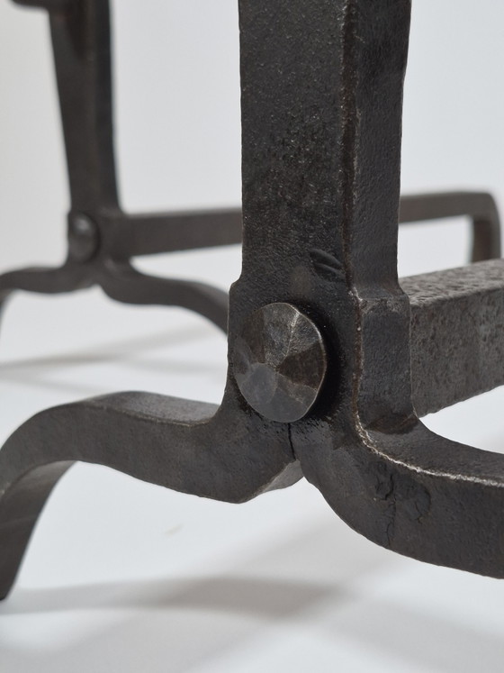 Paire de tréteaux de cheminée en métal forgé à la main, de forme élégante, en laiton – Objets déco, Metal (photo 4 of 15)