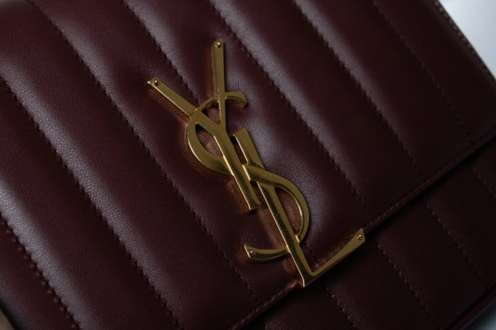 Saint Laurent, borsa a tracolla media Vicky in pelle – Borse a tracolla, Lambskin (photo 15 of 20)
