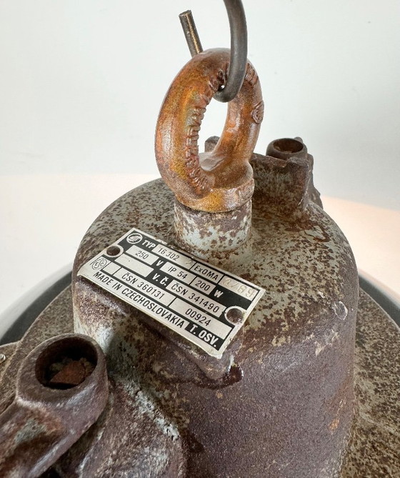 Image 1 of Industrielle Käfig-Pendelleuchte aus schwarzer Emaille und Gusseisen, 1960er Jahre