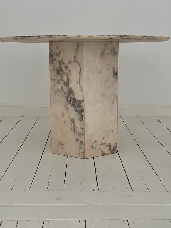 Image 1 of Table ronde en marbre Rose Aurore