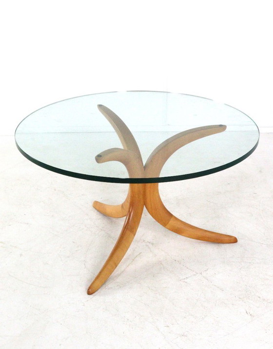 Image 1 of Table basse Alma Möbel avec pieds en forme de boomerang et plateau en verre, vintage