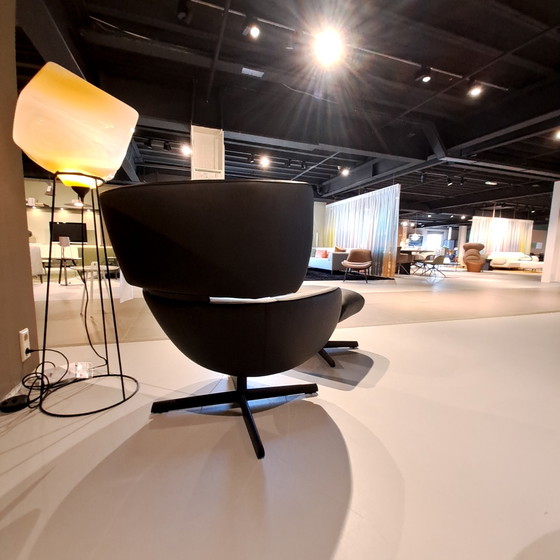 Image 1 of Poltrona Montis George con pouf