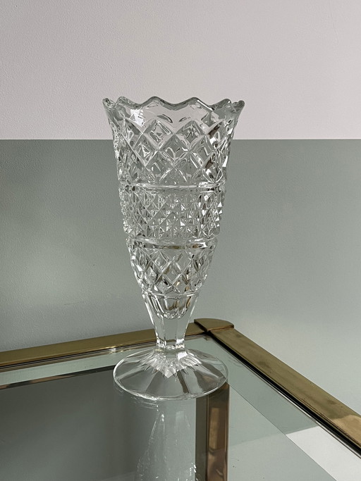 Vintage-Vase aus geschliffenem Glas