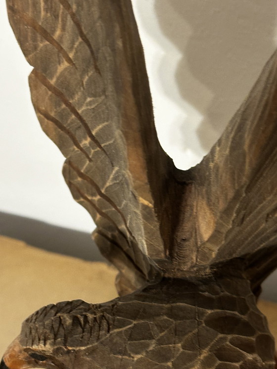 Image 1 of Aigle en bois sculpté - fabrication artisanale vintage Allemagne 