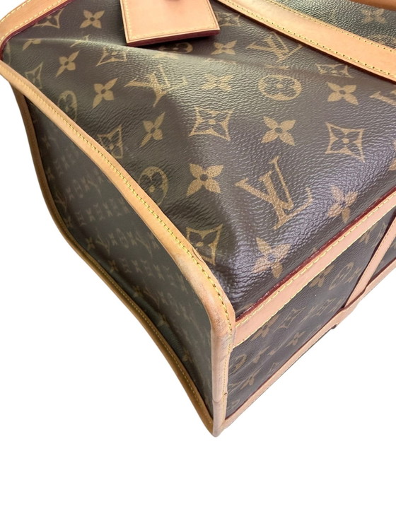 Image 1 of Louis Vuitton reistas met hondenmotief