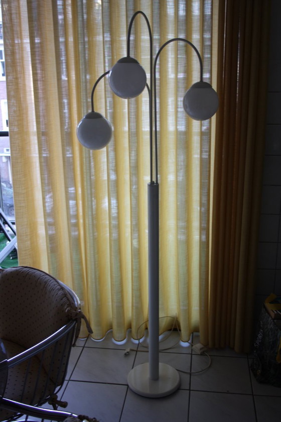 Image 1 of Vintage floor lamp with 3 bulbs