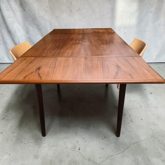 Mid-Century Teak Extendable Dining Table, Danish Design, 1960s – Wood (photo 12 of 14)
