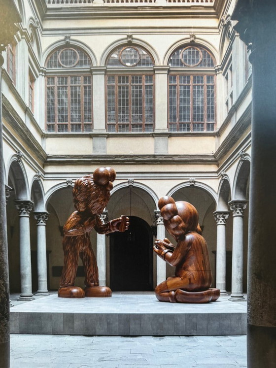 Image 1 of Kaws The Message, ...... Met Dank Aan Fondazione Palazzo Strozzi, Florence, Italië