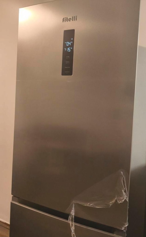 Frigorifero con congelatore Fitelli.