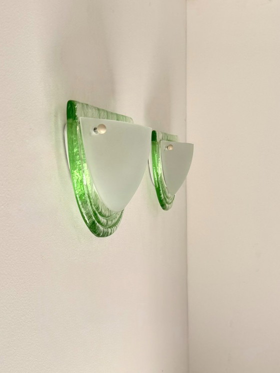 Pair of vintage wall lights in Murano glass and sandblasted glass, Italy, 1980. (photo 4 of 7)