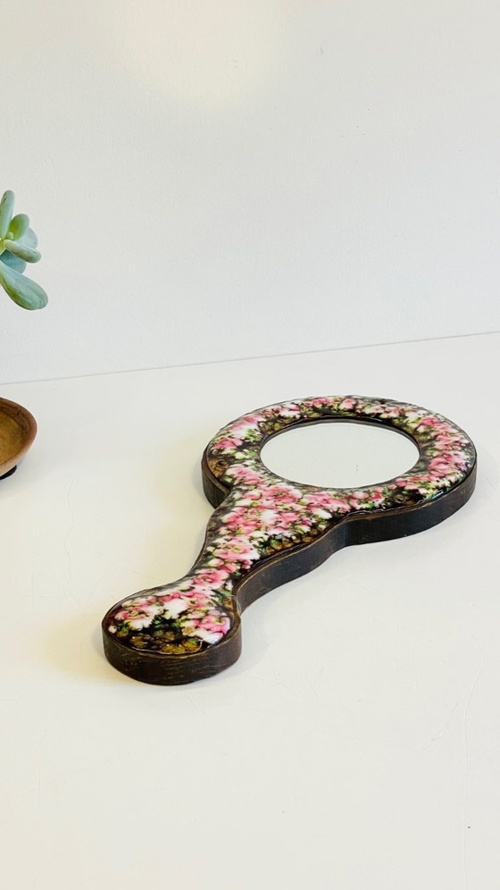 Image 1 of Vintage geëmailleerde metalen handspiegel