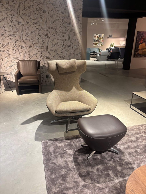 Leolux Caruzzo recliner armchair with ottoman