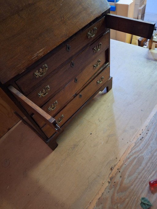 Secretaire
