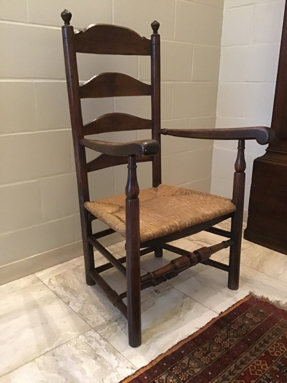 Image 1 of Silla antigua de madera