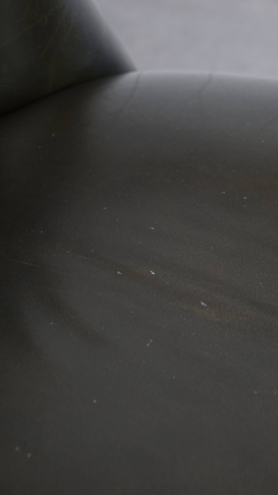 Image 1 of Sedia da ufficio chesterfield in pelle di vacchetta verde in stile inglese su rotelle