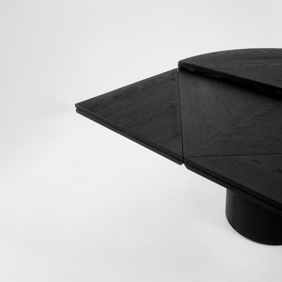 Image 1 of Table ronde/carrée de style Bauhaus en chêne noir