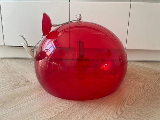 Image 1 of La lámpara FL/Y es un diseño de Ferruccio Laviani para la marca italiana Kartell