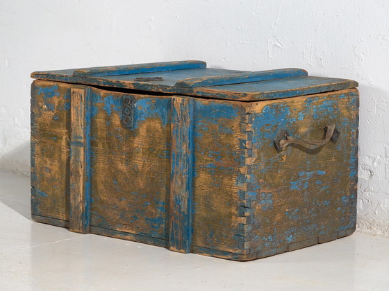 Antique blue primitive style chest (c.1920) #14 – Storage cabinet, Rustic (photo 28 of 34)
