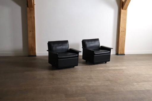 Paar Dieter Rams Modell 620 Lounge-Sessel, schwarzes Leder, für Vitsoe, 1980er Jahre