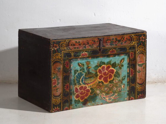 Baule cinese antico dipinto in legno di pino – Cina, circa 1900 – Armadi contenitori (photo 6 of 40)