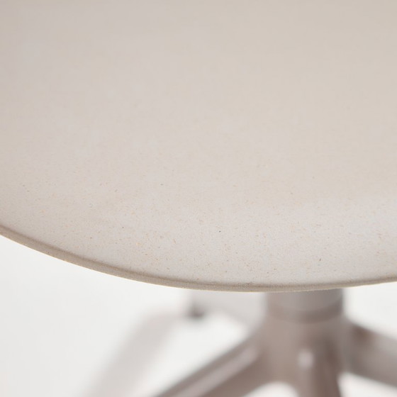 Image 1 of MK10515 Silla lateral de fibra de Iskos-Berlin para Muuto