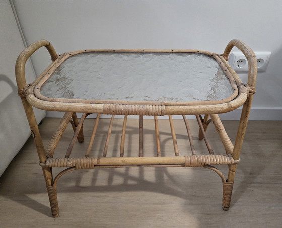Image 1 of Vintage rattan table