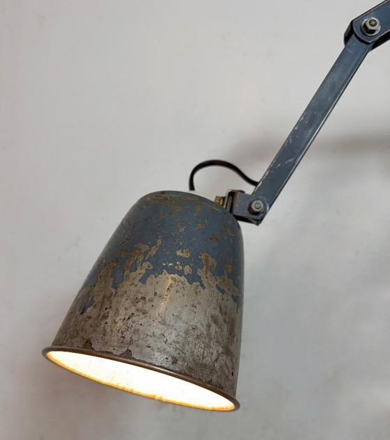 Image 1 of Industriële grijze verstelbare wandlamp van Memlite, jaren 60
