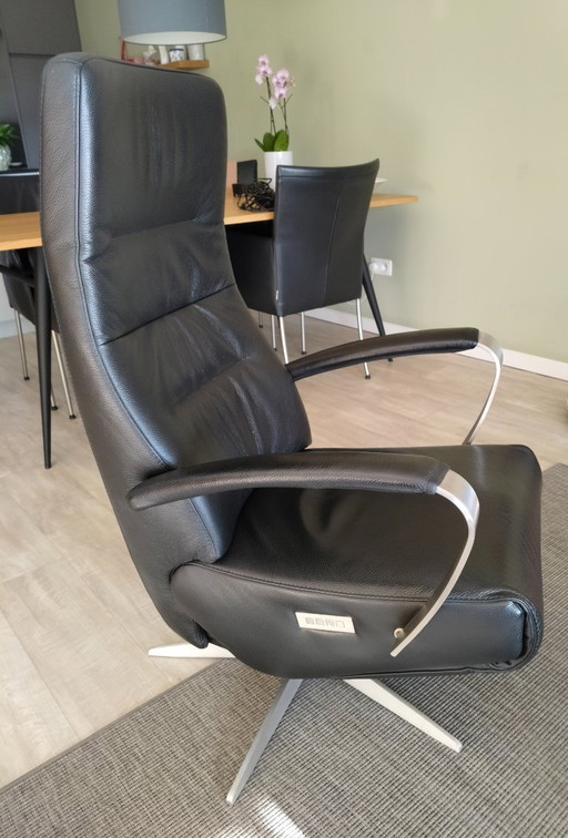 El sillón eléctrico Relax Thyra-143 del futuro