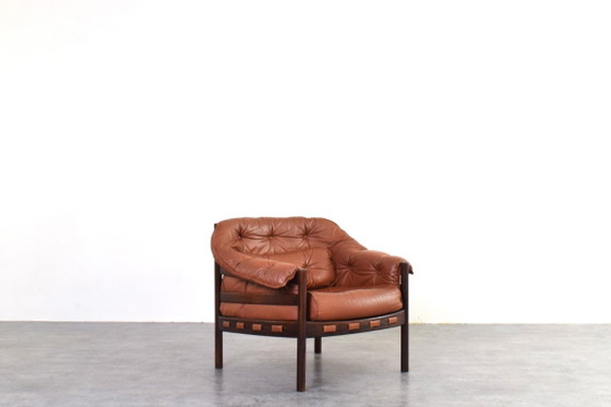 Sillones de roble y cuero de mediados de siglo, diseñados por Arne Norell para Coja, década de 1960. Juego (photo 5 of 16)