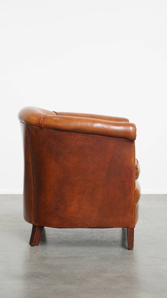 Image 1 of In goede staat verkerende schapenleren clubfauteuil