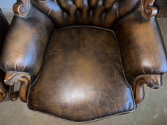 2 Poltrone Chesterfield Barocche in pelle – Legno (photo 8 of 12)