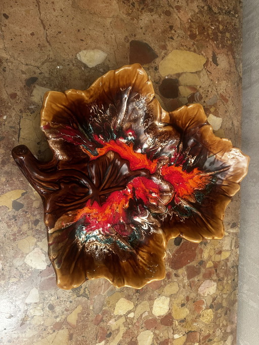 Vintage ceramic fruit bowl or pocket emptier Barbotine in leaf attributed to Vallauris - 35/40 cm