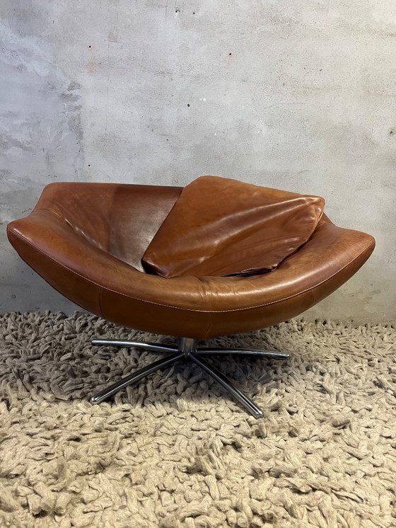 Image 1 of Etichetta GIGI Gerard van den Berg, pelle cognac con base girevole in acciaio inossidabile