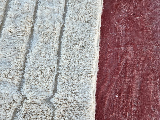 Image 1 of Handmade Beni Ouarain Rug 240×160 cm – Moroccan Berber Wool Carpet – Minimalist Ivory Scandinavian Style