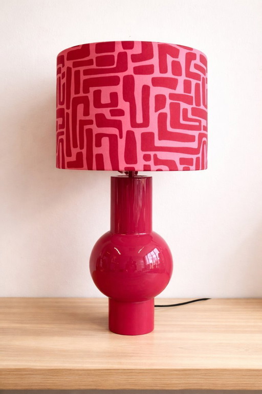 Abat-jour rose design à imprimé rouge