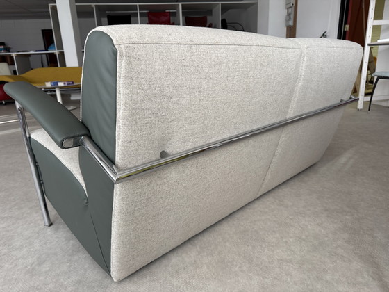 Image 1 of Sofá Leolux Scylla de 2,5 plazas. Diseño: Gerard Vollenbrock. Fabricado en tela combinada con piel.