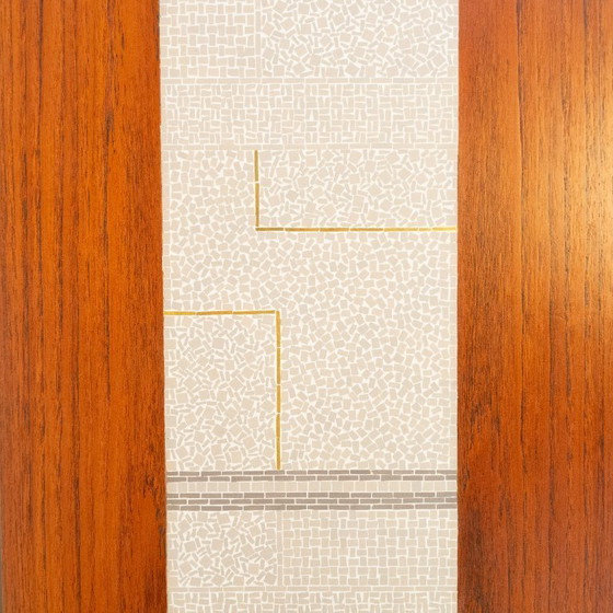 Image 1 of Table basse vintage en teck ornée de mosaïques, années 1960, style milieu du XXe siècle.