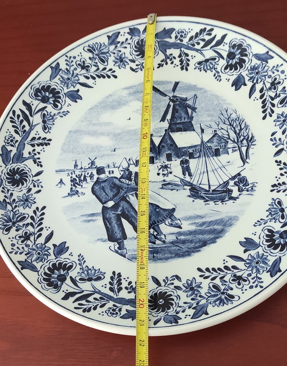 Image 1 of Lot de 2 assiettes murales vintage en faïence de Delft – Boch Belgium / Sphinx royal