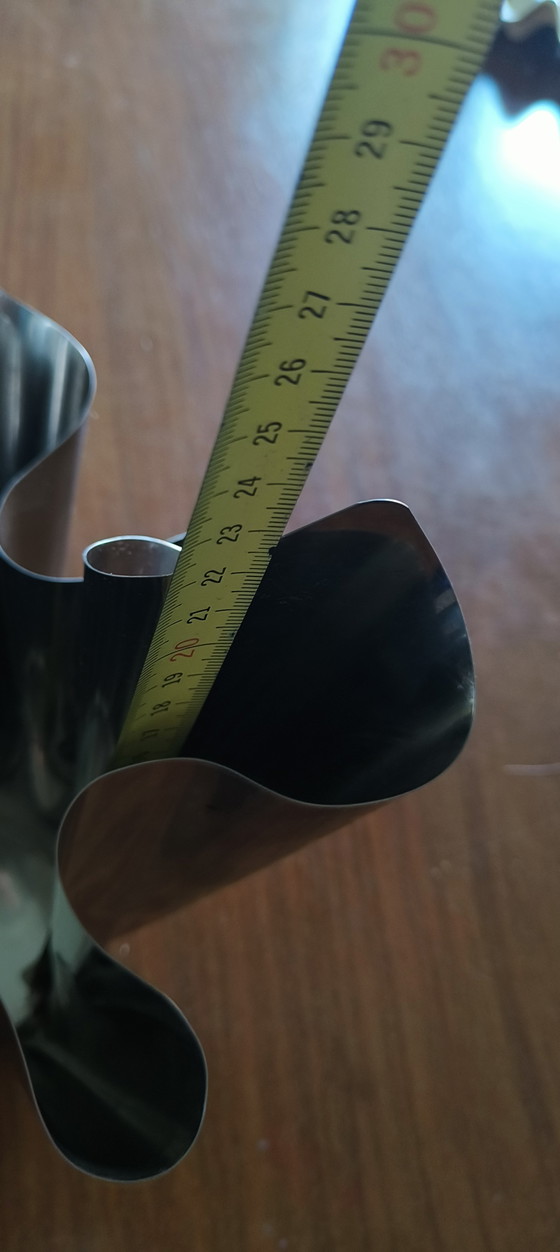 Image 1 of Vaso a tulipano Martin Brühl, design olandese moderno, bordo in acciaio inossidabile