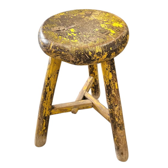 Primitieve houten driepoot kruk / hoogte 52 cm – Krukjes (photo 14 of 23)