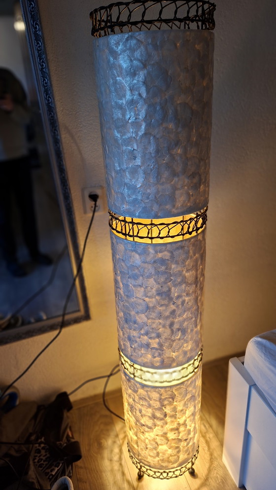 Image 1 of Lampadaire Ellipse vintage avec motif en nacre